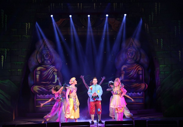 Avolites rubs the Magic Lamp at Blackpool Grand Theatre